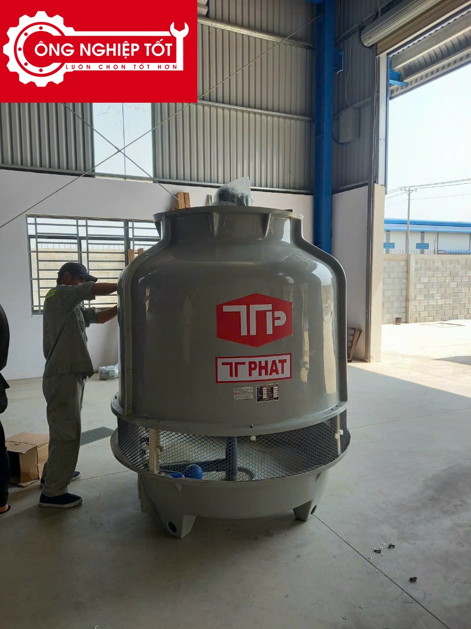 Hình ảnh thực tế tháp giải nhiệt Thuận Tiến Phát 8RT